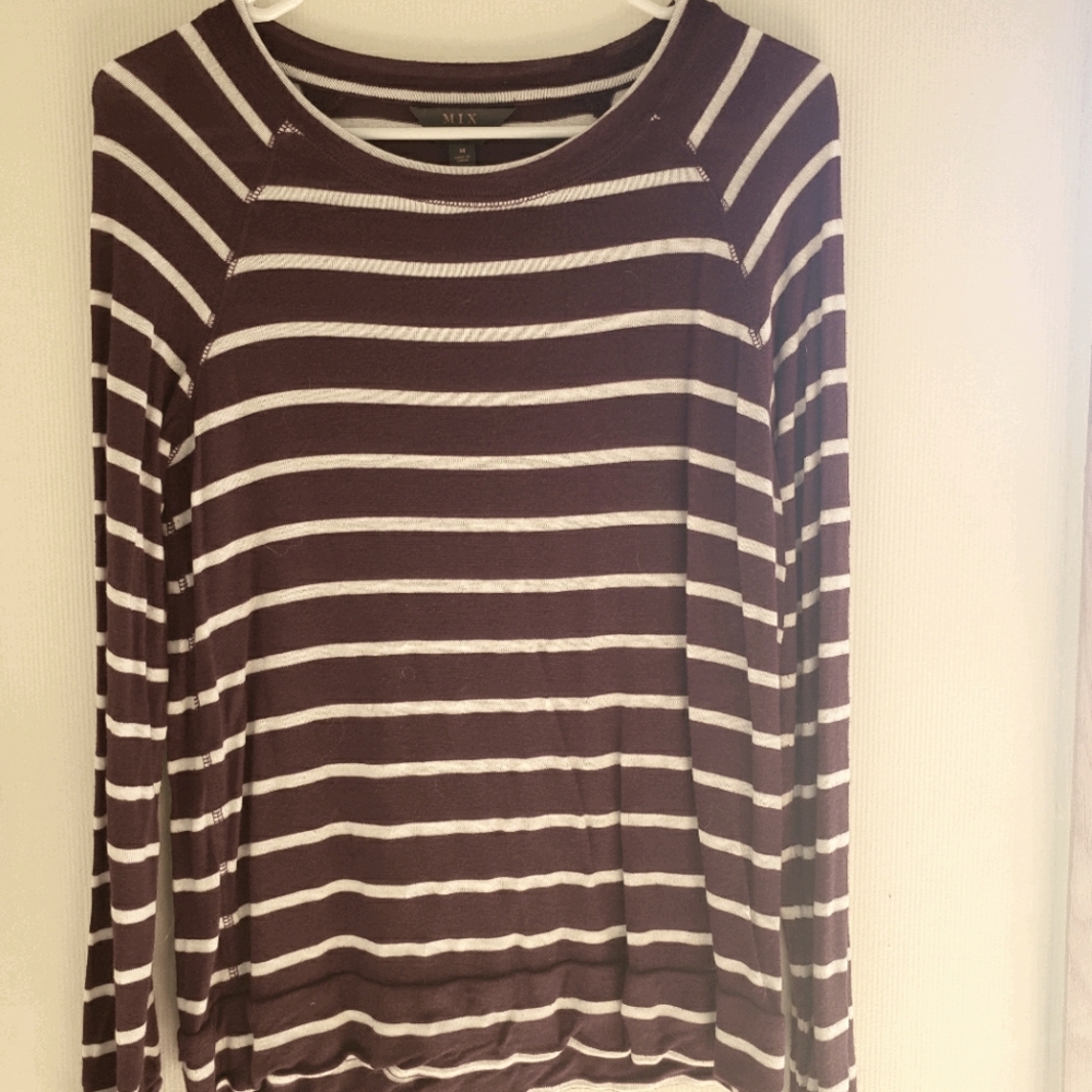 Long sleev business casual top